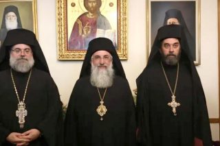 «Λευκός καπνός» μετά το... μπαρούτι στην Εκκλησία της Κρήτης